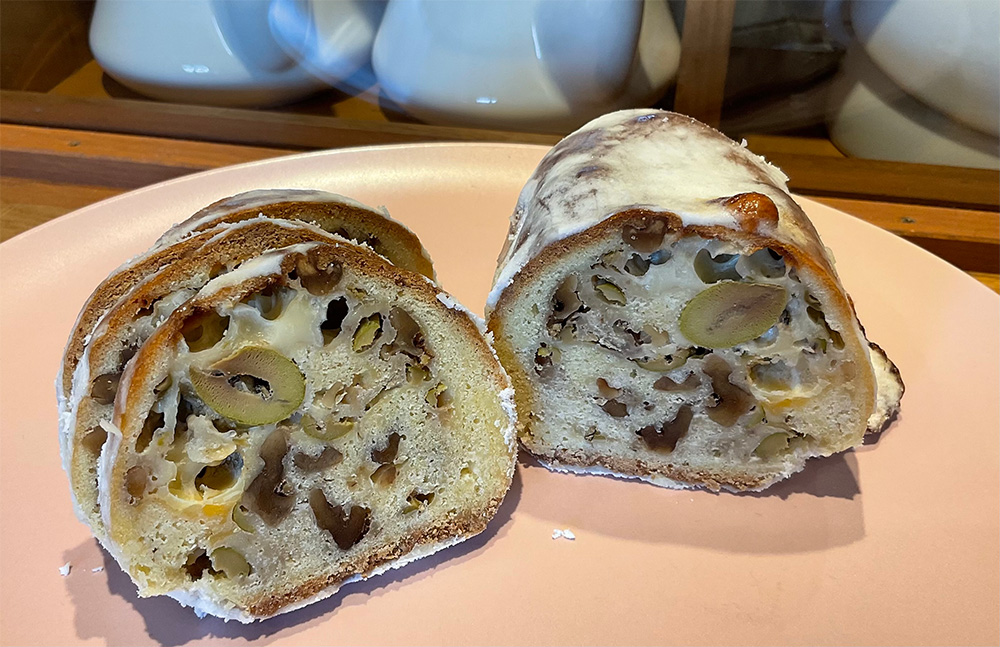 クルミとオリーブのシュトーレン